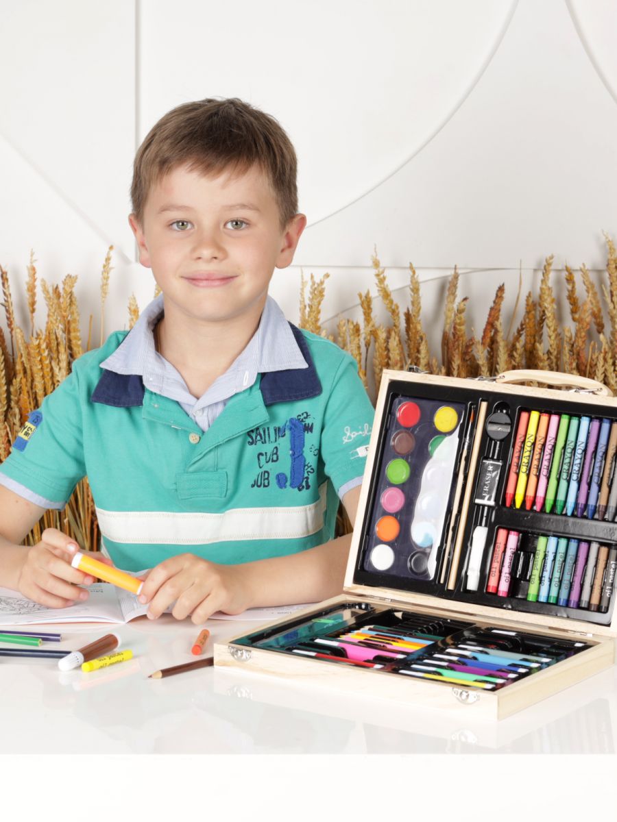 Детский набор для рисования и творчества. Победитель (70 предметов)